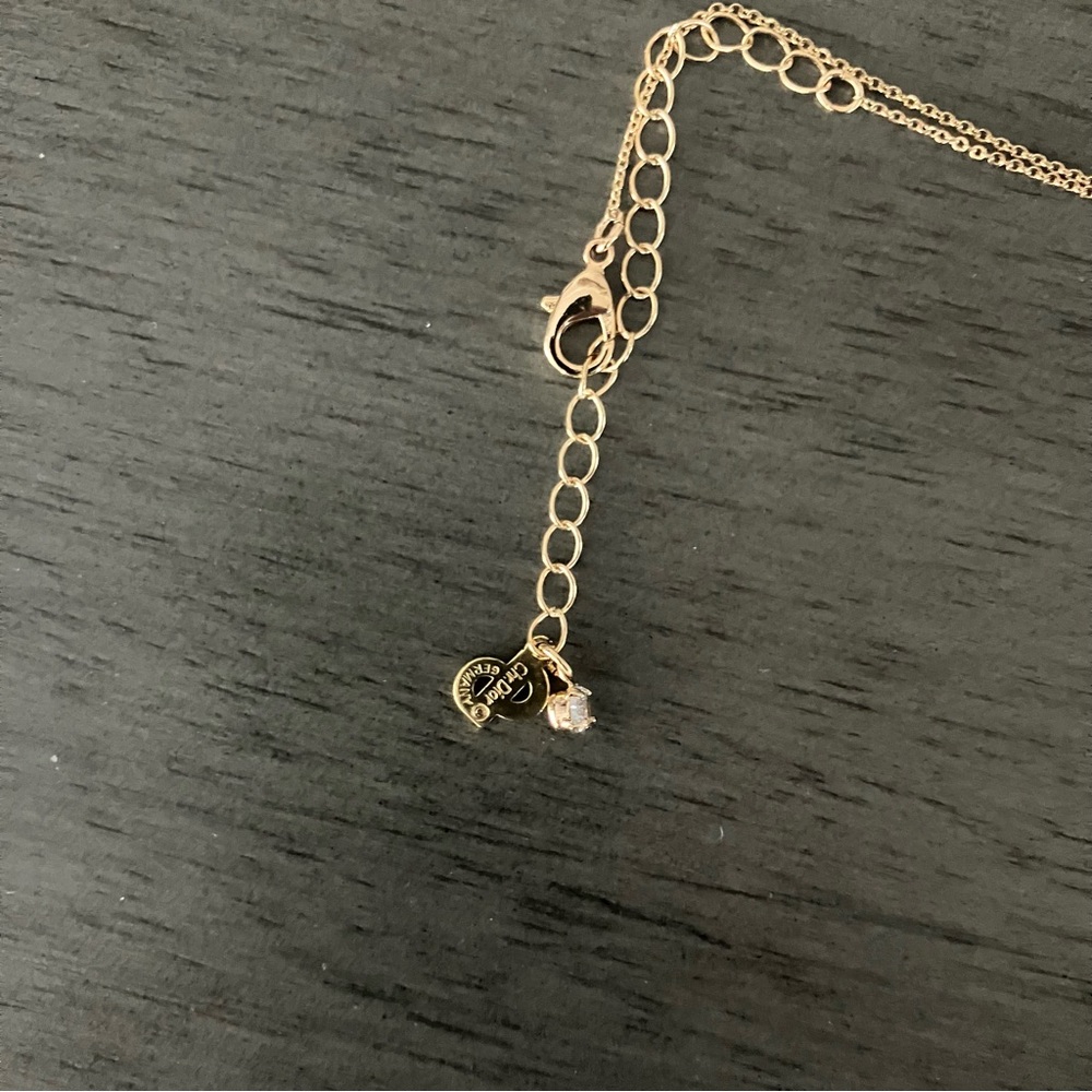 Elegant Dior Gold Necklace - Picture 4 of 5